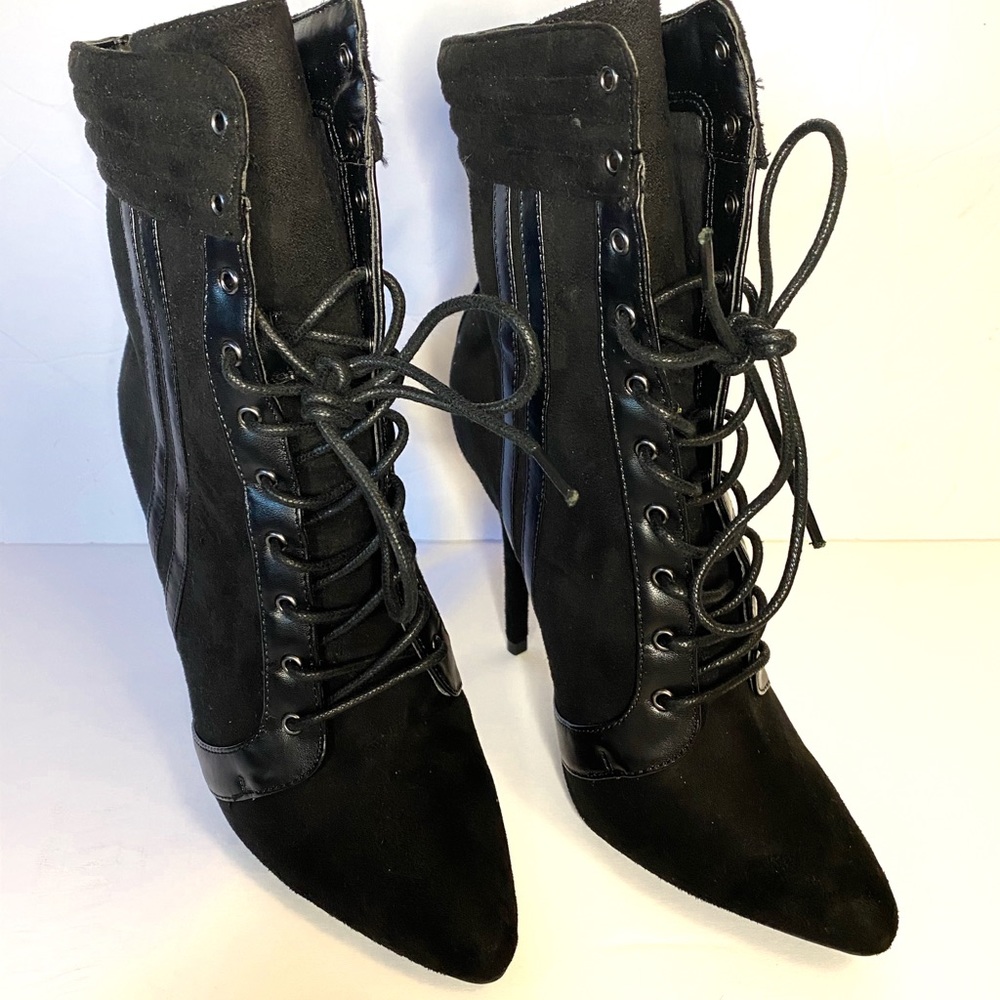 Pointed Heel Boots